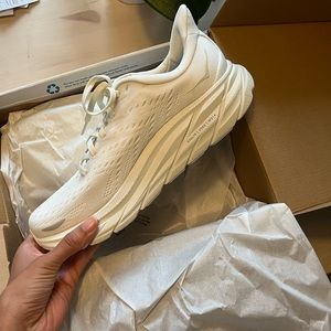 NIB Hoka Clifton 8